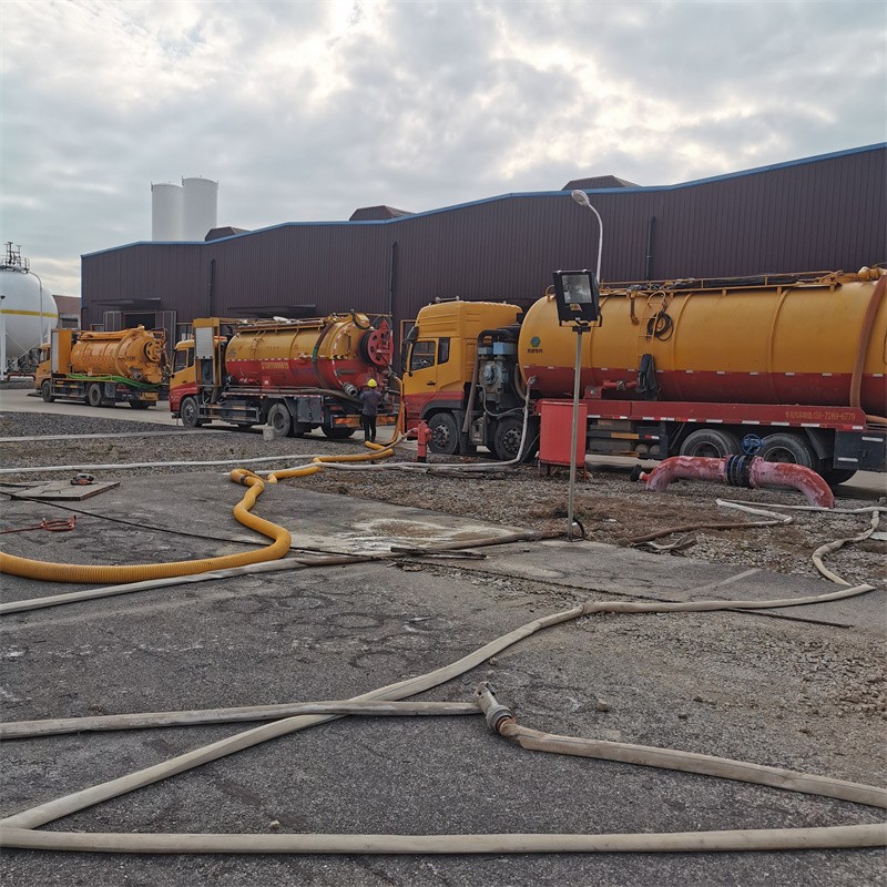 调兵山污水池清理