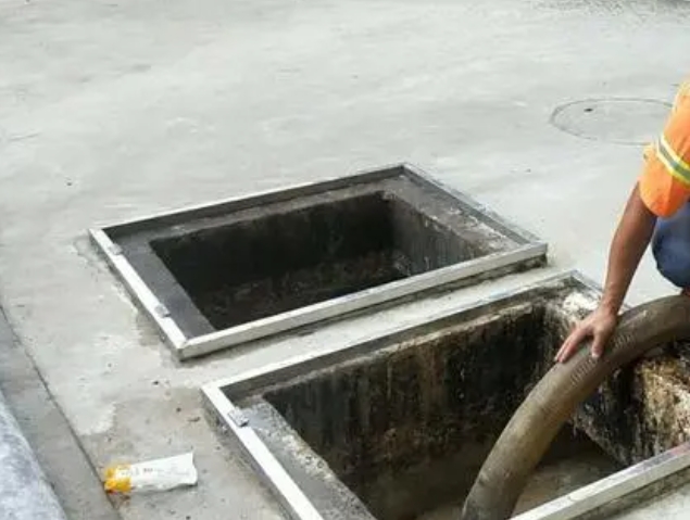 调兵山化粪池清理