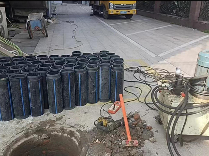 调兵山PE置换管厂家 DN315置换管 非开挖管短管置换